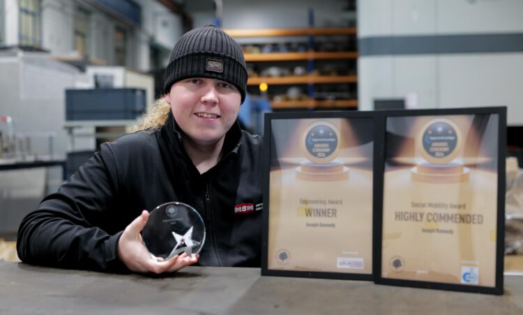 Joe Kennedy wins best Engineering Apprentice